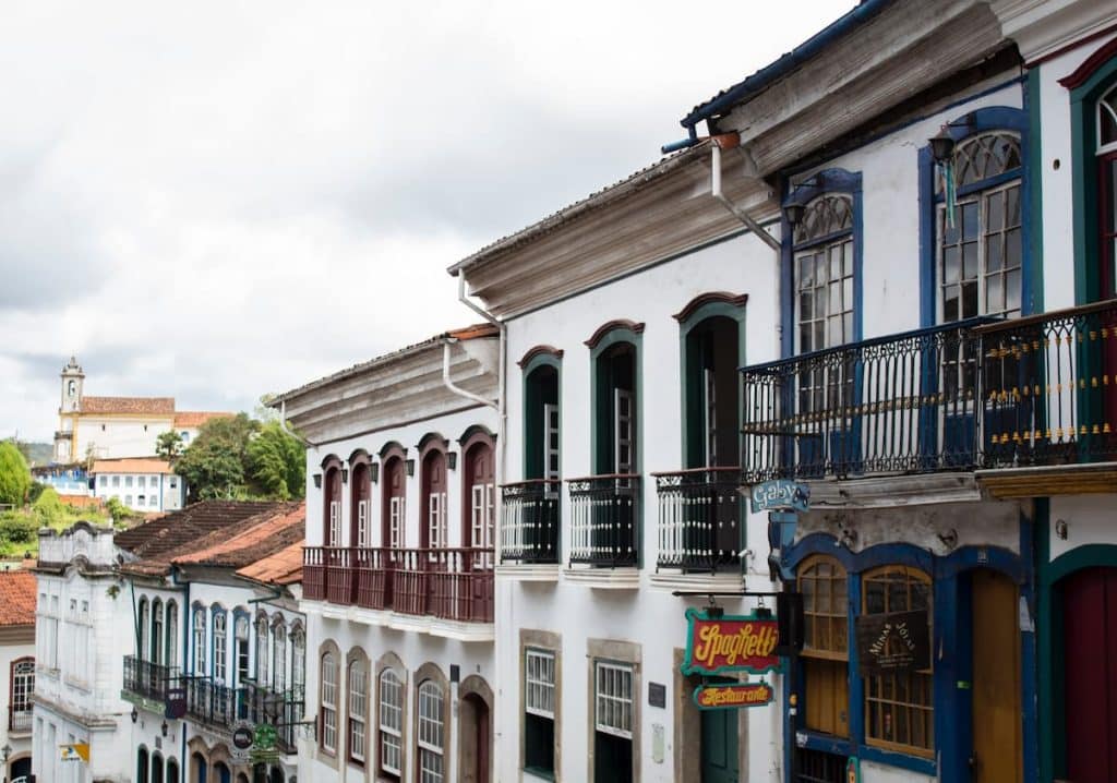 Imagem de casas históricas de Ouro Preto em Minas Gerais