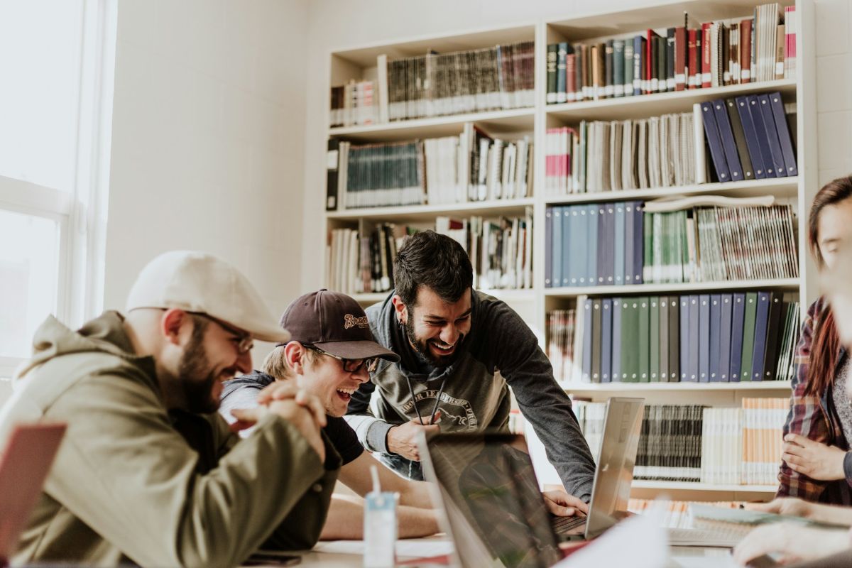 Como e onde contratar o melhor Seguro Viagem para estudantes.